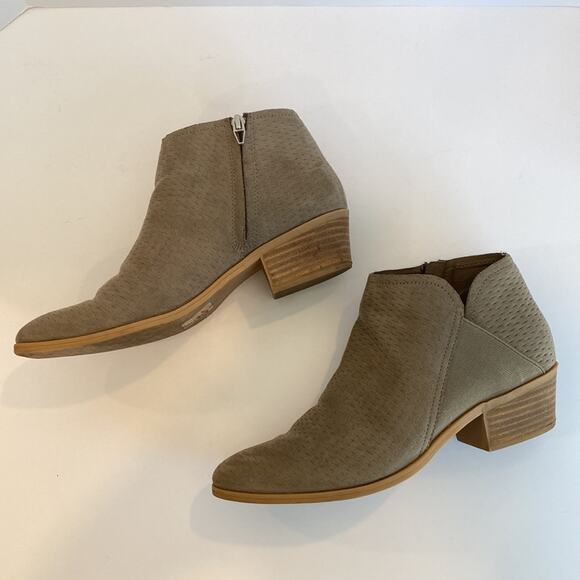 Dolce Vita 9.5 bootie Ankle boot neutral DV8 Taupe Olive Distressed heeled Boho - Picture 4 of 16